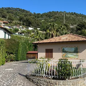 Pink House Vakantiehuis Camporosso (Liguria)